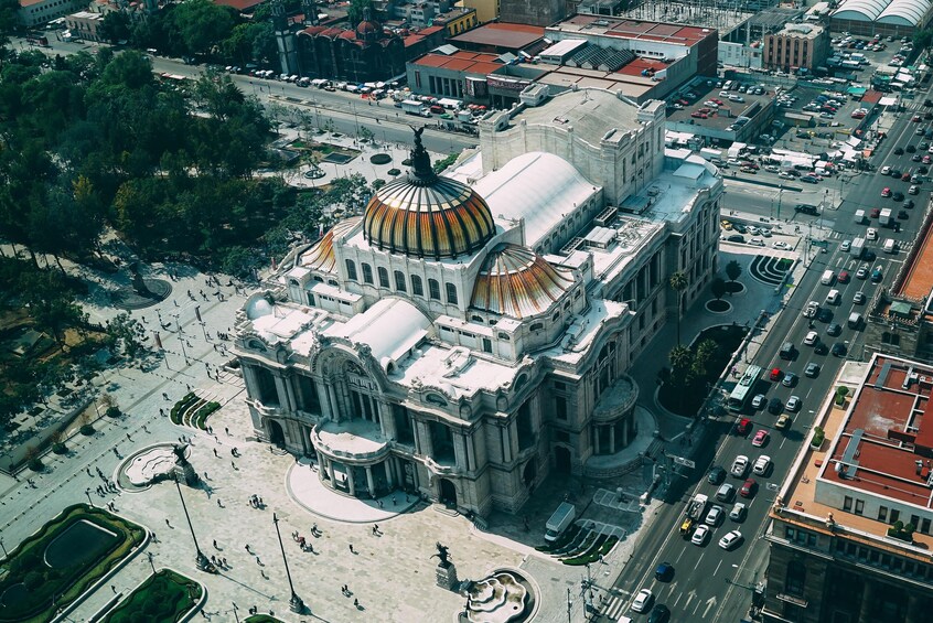 Discover Mexico City's Authentic Lifestyle: Bus & Cable Car Tour