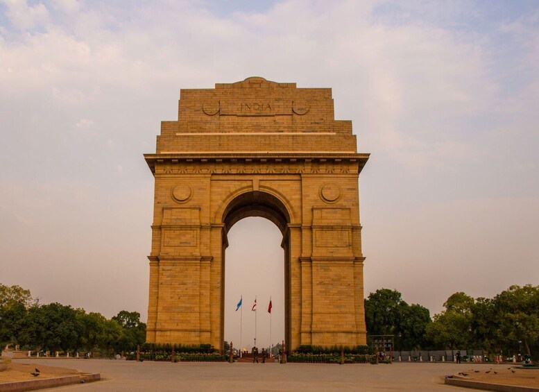 Picture 1 for Activity Dehli: Private Full Day Delhi Sight Seen With Live Guide