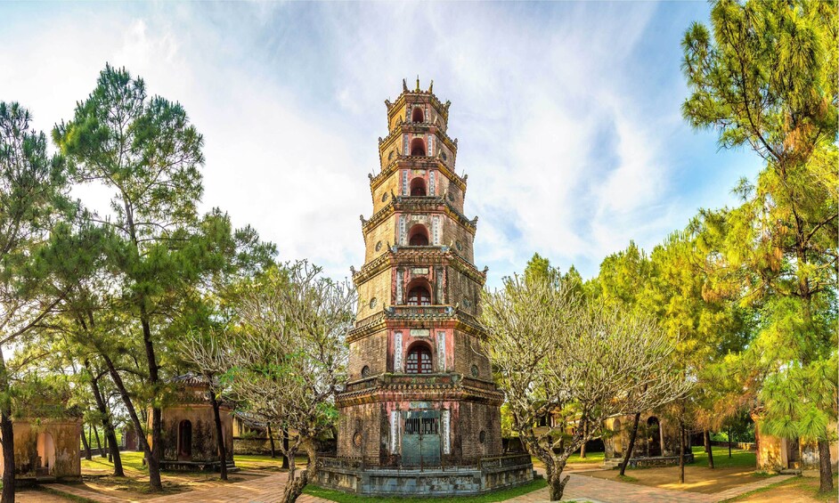 Hue Imperial City & Hai Van Pass Tour – Full Day