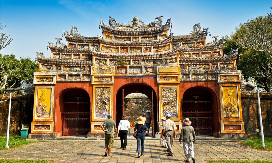 Hue Imperial City & Hai Van Pass Tour – Full Day