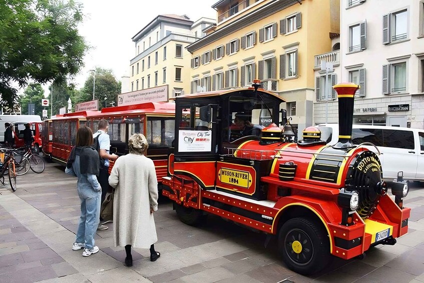 Bergamo: City Highlights Minibus or Train