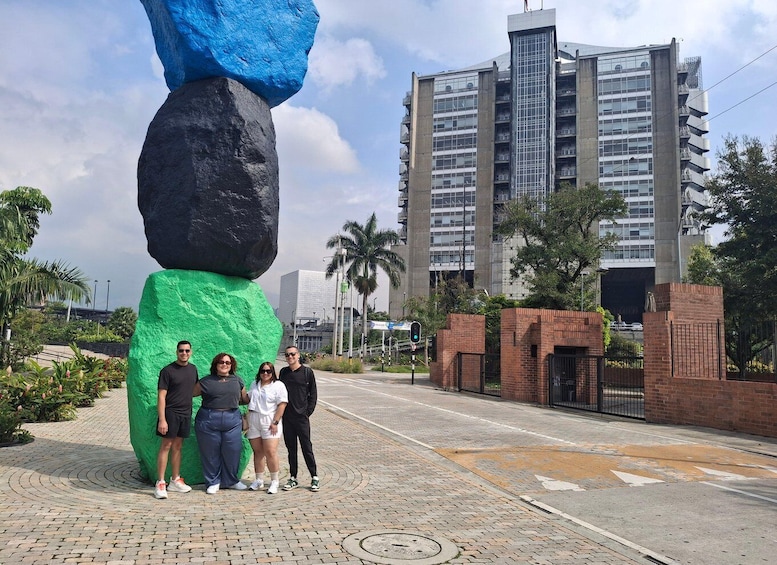 Picture 12 for Activity Citytour,comuna13,metro cable,botero,pueblito paisa. Privado