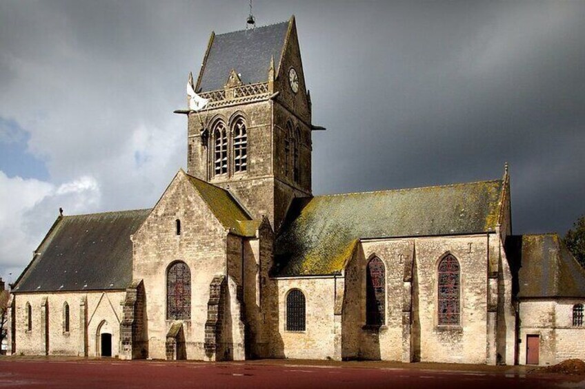 DDay American Beaches and US Airborne Full Day Tour from Bayeux