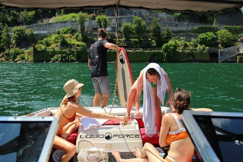 3 hours private wakeboarding boat activity and 45 min wakesurfing