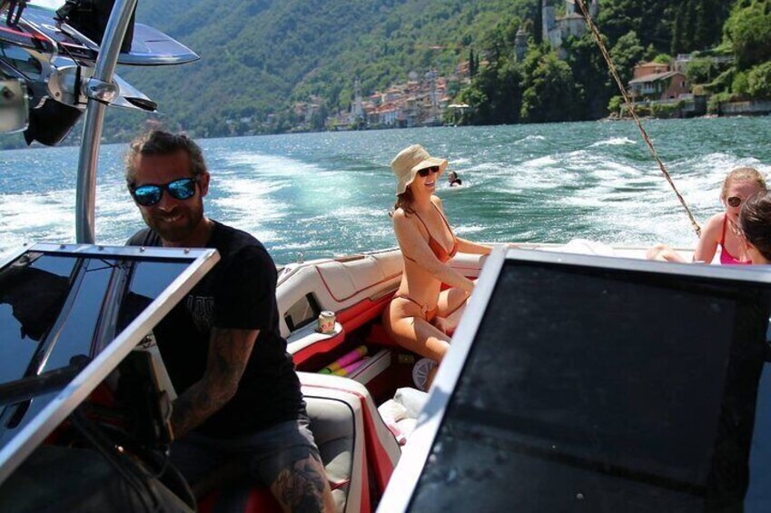 3 hours private wakeboarding boat activity and 45 min wakesurfing