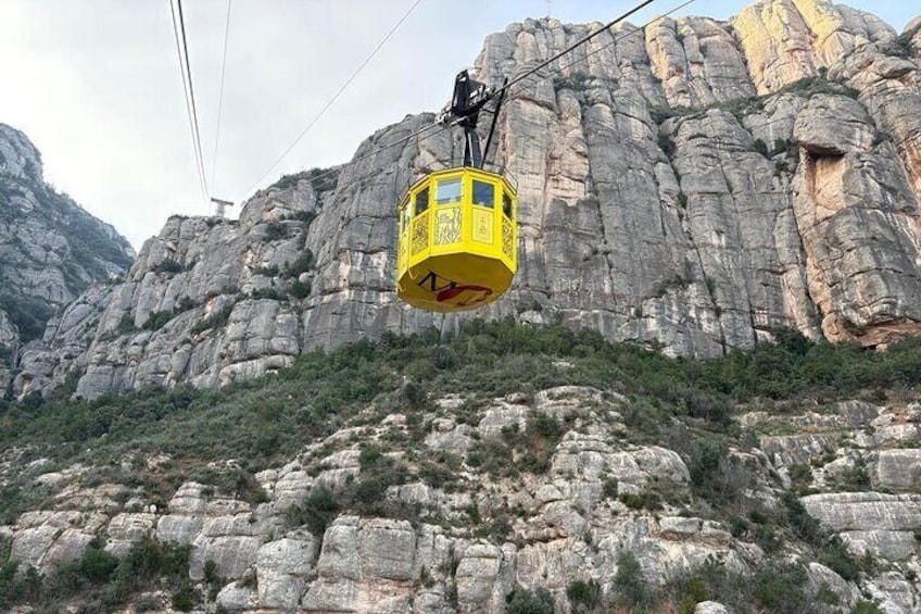 Early trip to Montserrat, cable car, hiking, very small group