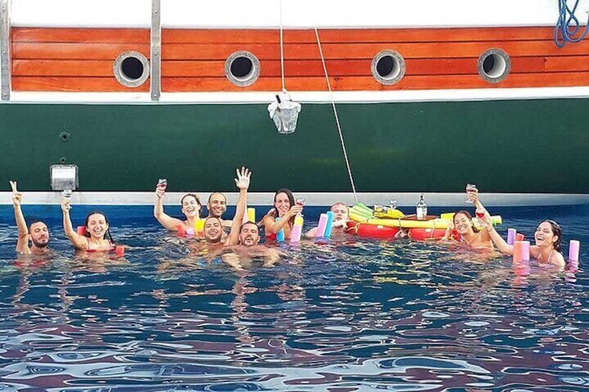 Bodrum Private Gulet Cruise with a Mediterranean Lunch