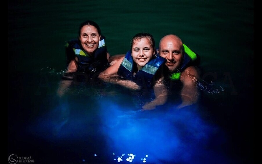 Picture 2 for Activity Barú Day Tour: Mangroves, Snorkeling, Sunset & Plankton