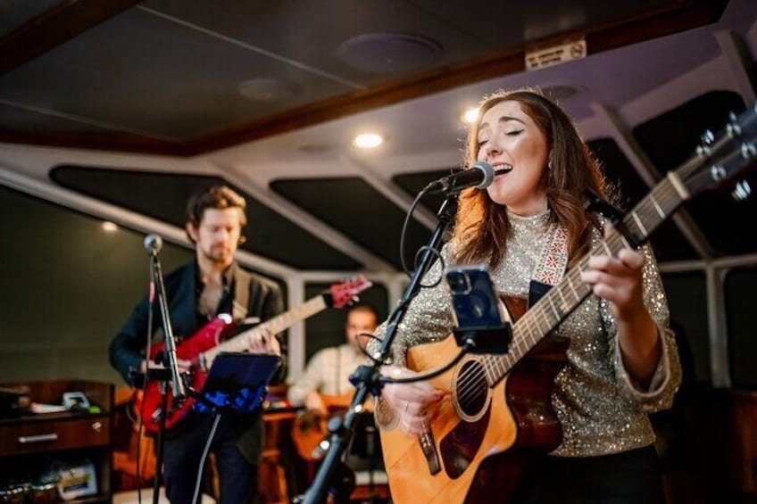 New York City Dinner Cruise with Live Music