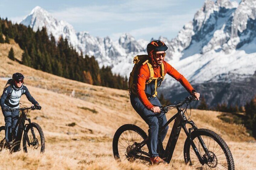 Discover the Formidable Lake of the Chamonix Valley by eBike