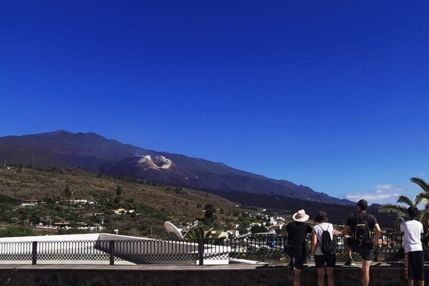 Full Day Tour with Hiking to the Tajogaite Volcano