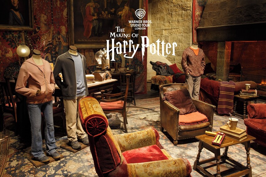The Making of Harry Potter: Warner Bros. Studio Tour & Escorted Transfer 