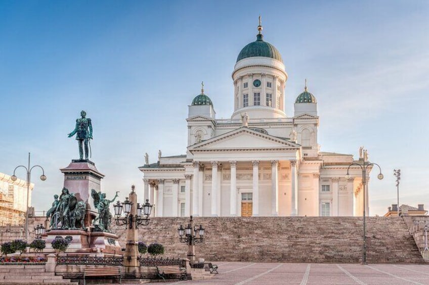 Private Guided Walking Tour in Helsinki