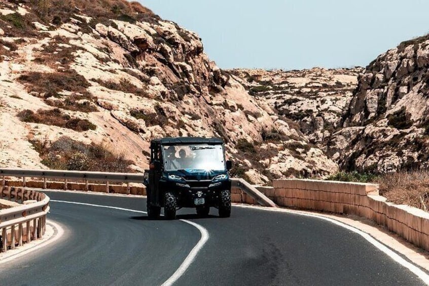 Malta: Comino Cruise and Jeep Tour with lunch and Transport