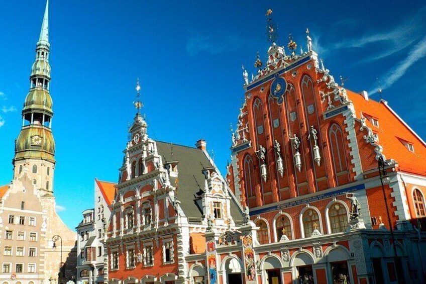 Private Custom Walking Tour with a Local Guide in Kaunas