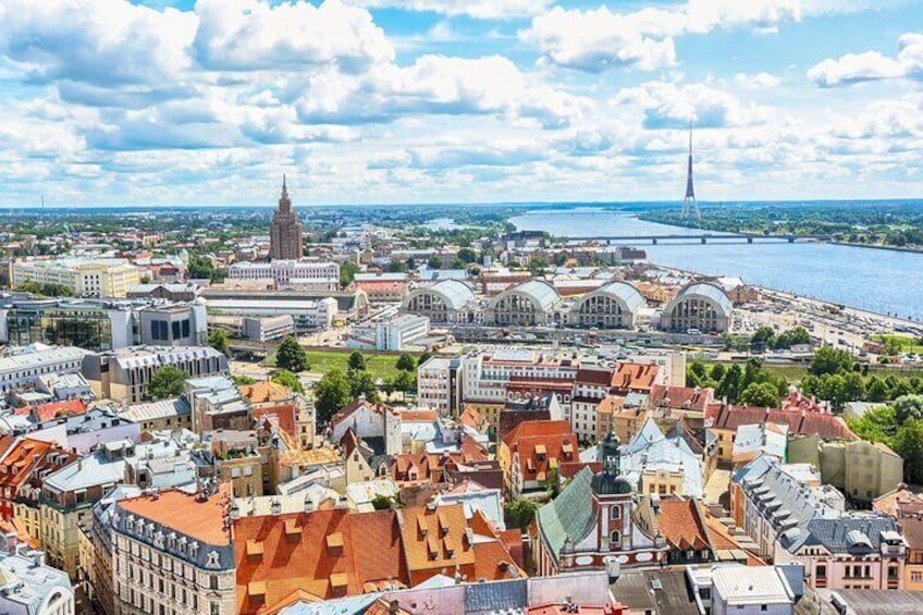 Private Custom Walking Tour with a Local Guide in Kaunas
