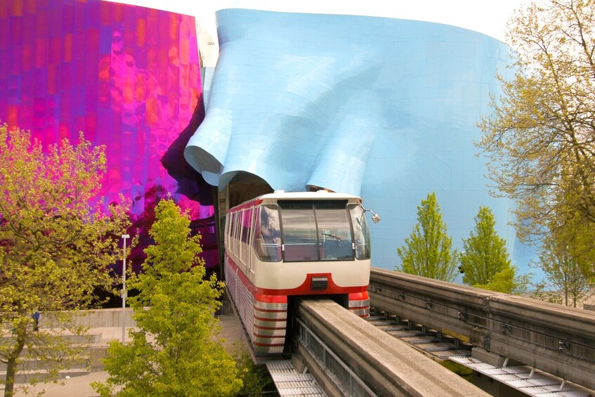 Seattle's Space Needle area self-guided walking tour