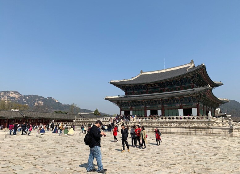Picture 5 for Activity Seoul: Gyeongbok Palace and Bukchon Hanok Walking Tour