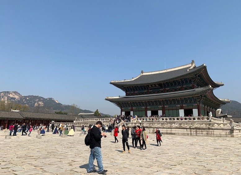 Picture 5 for Activity Seoul: Gyeongbok Palace and Bukchon Hanok Walking Tour