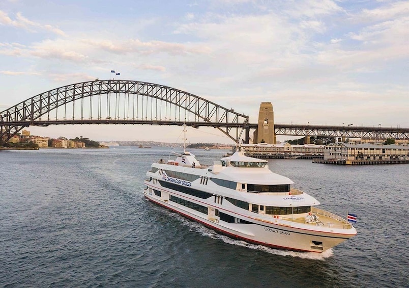 Sydney Harbour Starlight Dinner Cruise