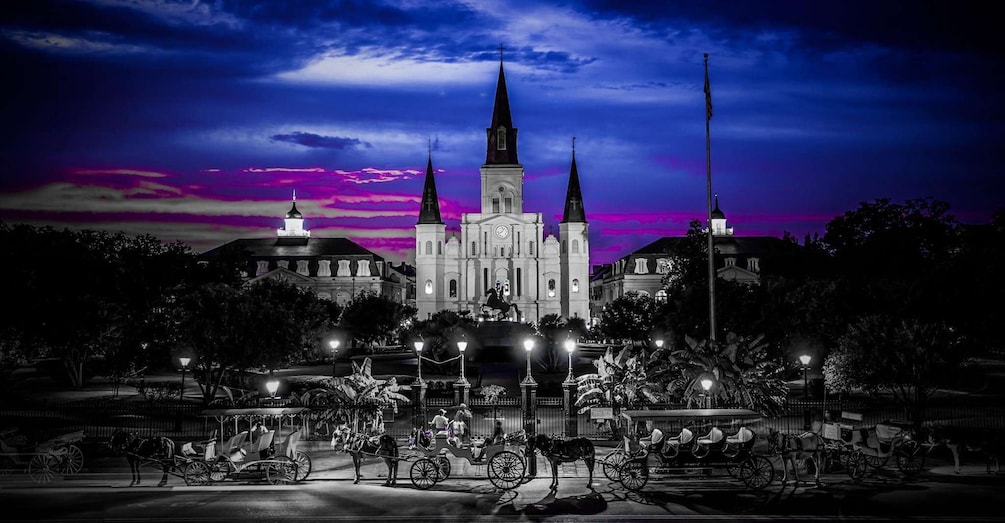 Picture 7 for Activity New Orleans: Vampires and Ghosts Combo Tour