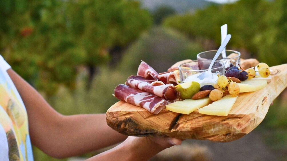 Picture 6 for Activity Alghero: wine tasting w/ local aperitif in the vineyard