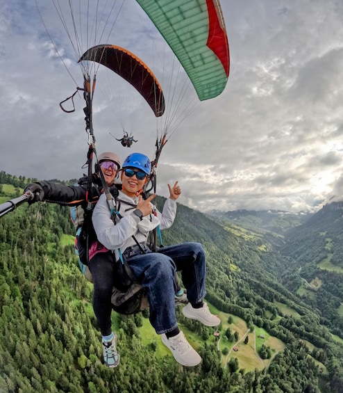 Picture 2 for Activity Paragliding Tandem Flight in Interlaken