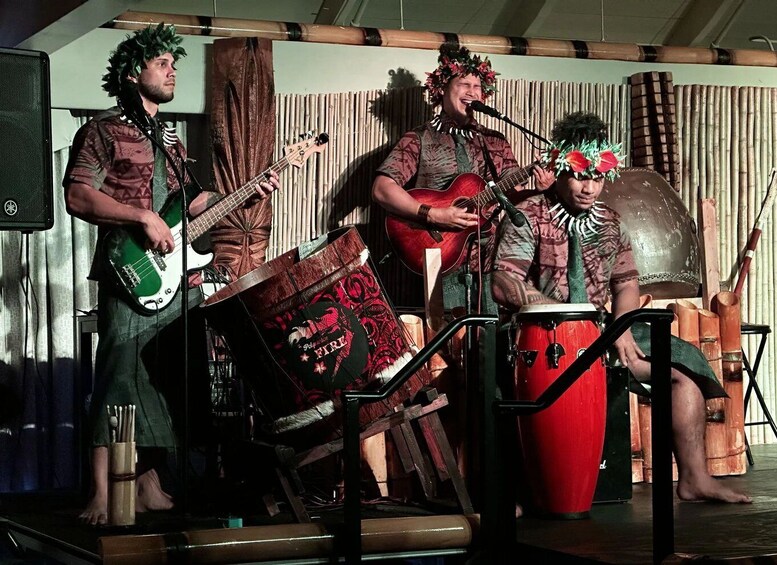 Picture 5 for Activity Daytona Beach: Luau with Polynesian Dinner and Live Show