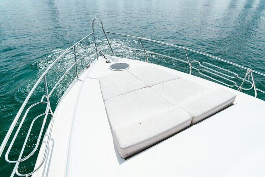 2 Hours Dubai Marina 50ft Private Luxury Yacht Sightseeing Tour