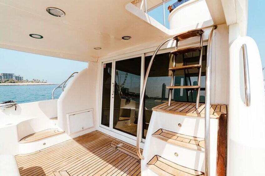 2 Hours Dubai Marina 50ft Private Luxury Yacht Sightseeing Tour