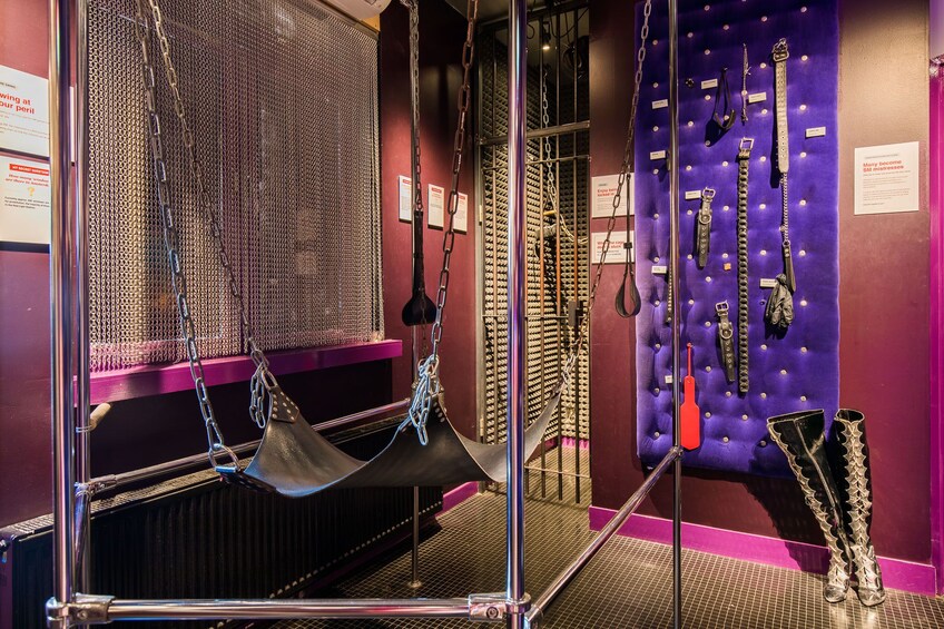 Amsterdam Combination: Red Light Secrets Museum and 1 Hour Canal Cruise