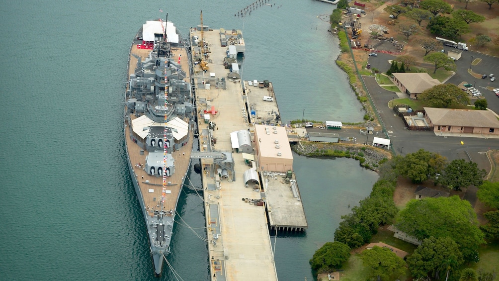 Pearl Harbor, USS Arizona & Honolulu City Tour - USS Missouri Optional