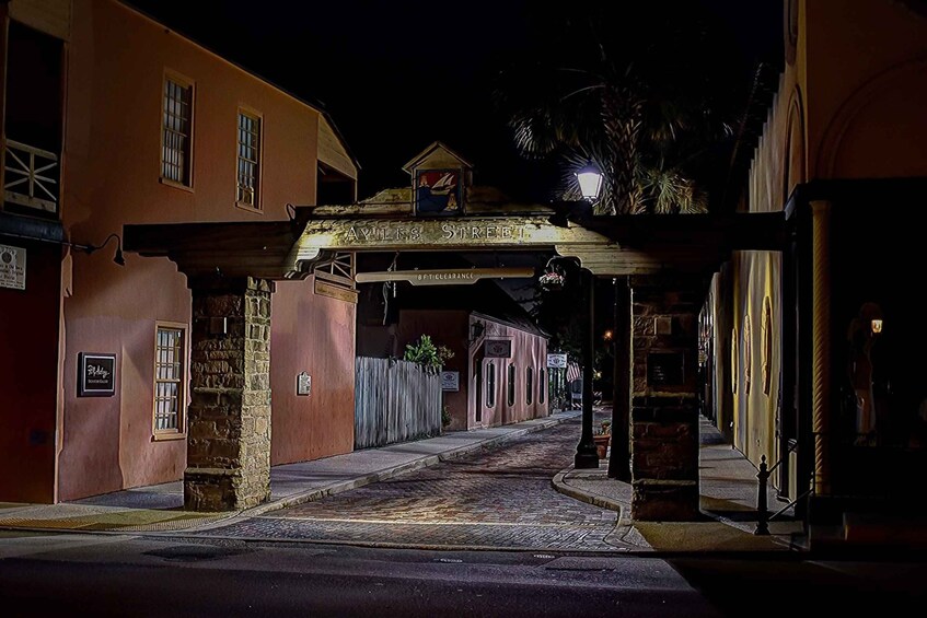 St. Augustine: Old City Phantoms, Pirates, and Poltergeists