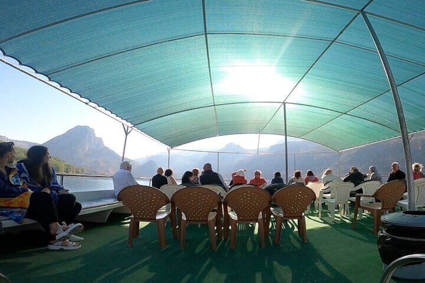 Full Day Green Canyon Boat Tour with Lunch Included