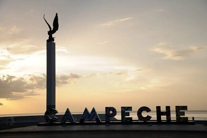 Getting to know the cultural heritage of Campeche on a walking tour
