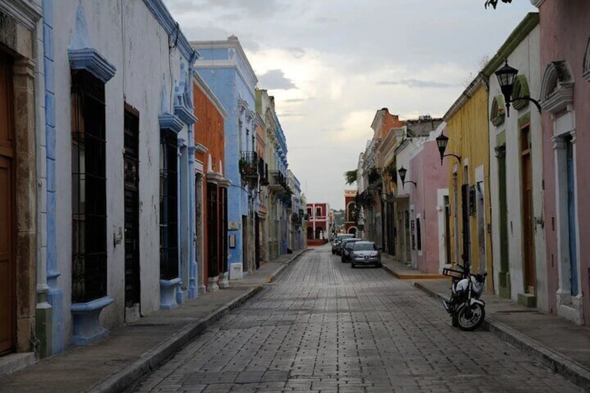 Getting to know the cultural heritage of Campeche on a walking tour