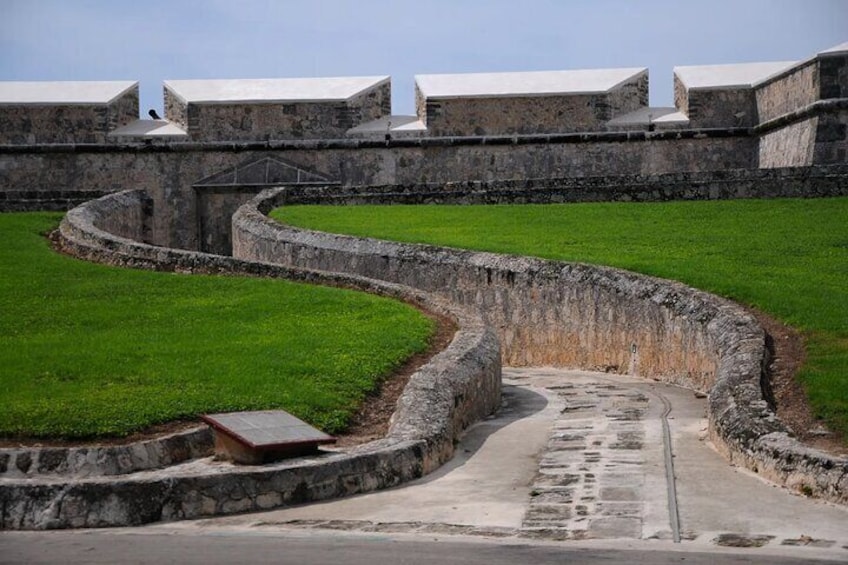 Getting to know the cultural heritage of Campeche on a walking tour
