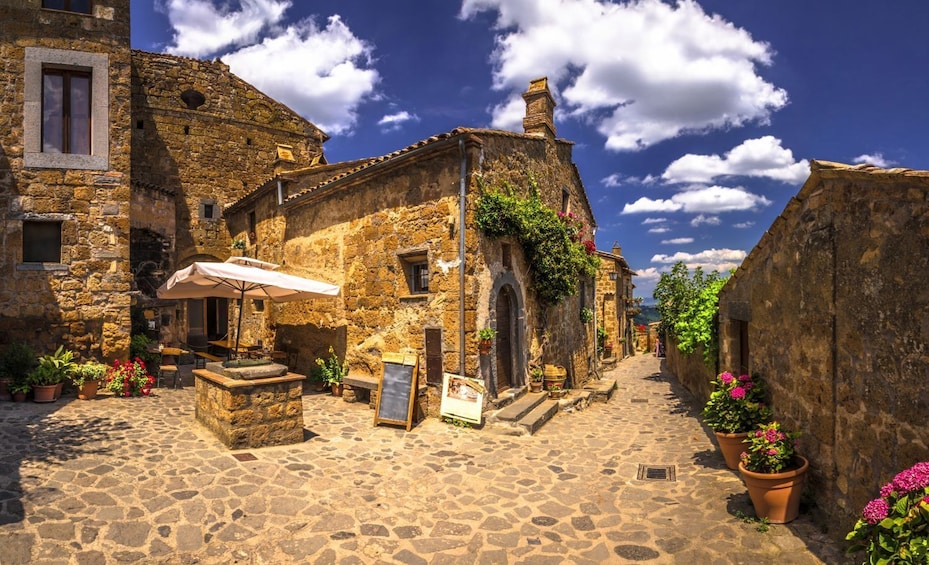 3 Regions in 1 Day from Rome with Tuscany Wine Tasting & Lunch