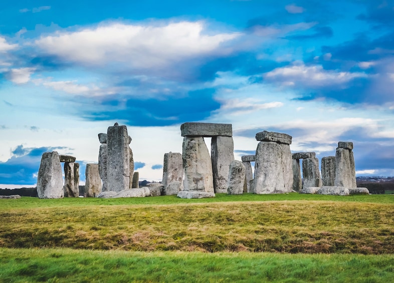 Stonehenge & the Cotswolds from Bath