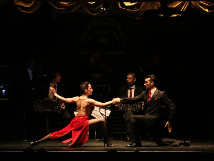 Tango show in La Ventana with optional Dinner