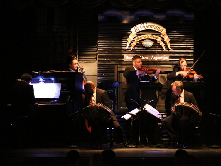 Tango show in La Ventana with optional Dinner