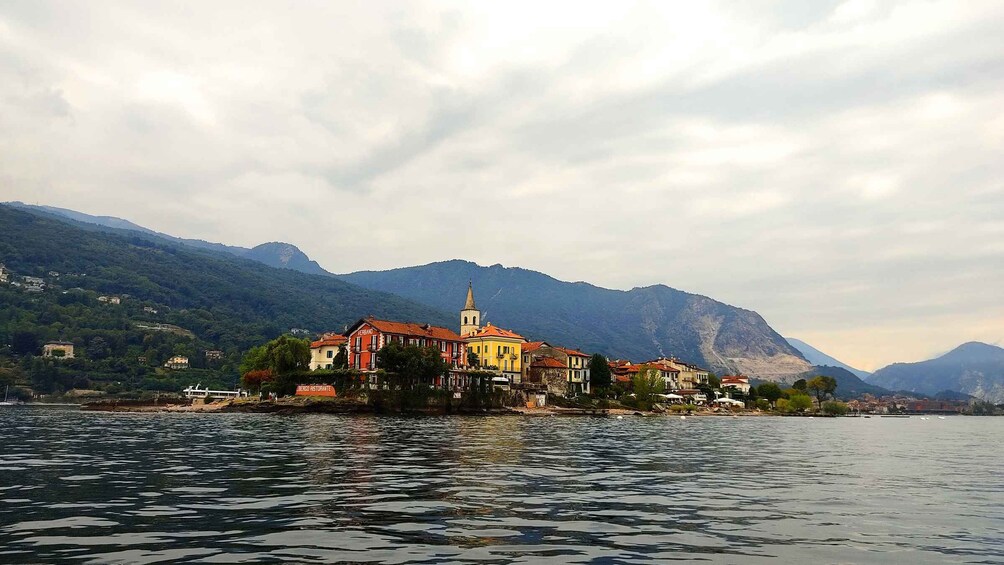 Picture 9 for Activity Lake Maggiore: Isola Bella & Fishermen's Island Guided Tour