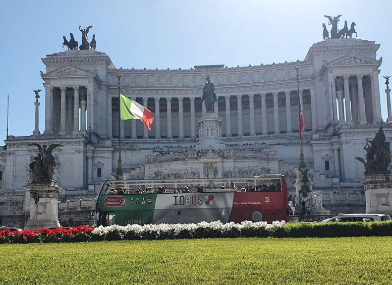 Picture 4 for Activity Rome: IoBus&RomeBoat Hop-On Hop-Off Bus and Boat Combo