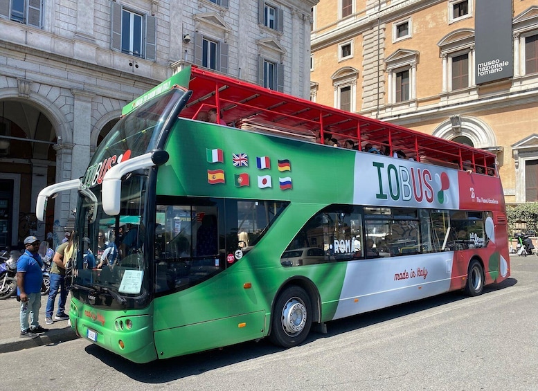 Rome: IoBus&RomeBoat Hop-On Hop-Off Bus and Boat Combo