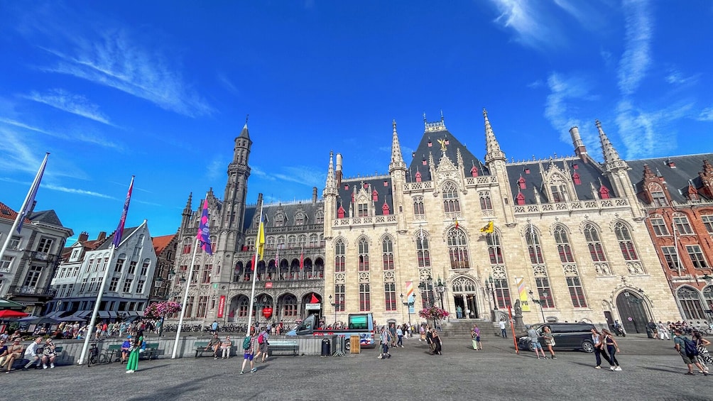 From Amsterdam to Belgium: Discover the Wonders of Brussels and Bruges
