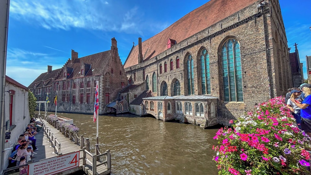 From Amsterdam to Belgium: Discover the Wonders of Brussels and Bruges