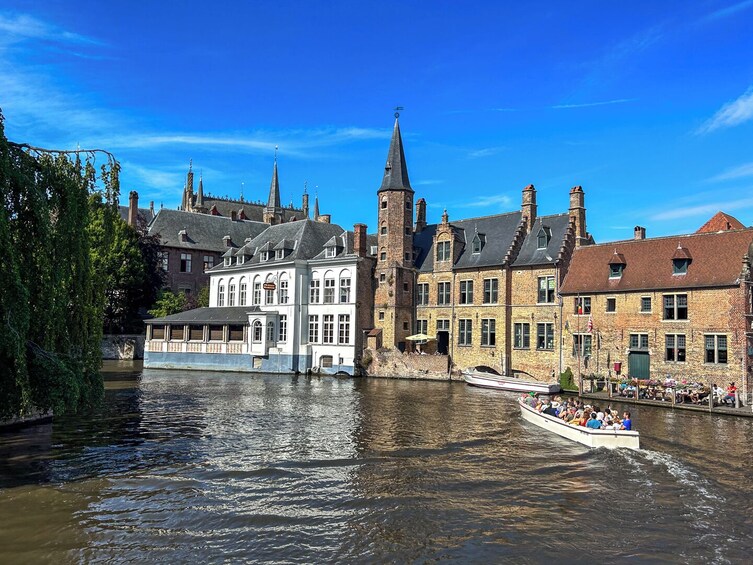 From Amsterdam to Belgium: Discover the Wonders of Brussels and Bruges
