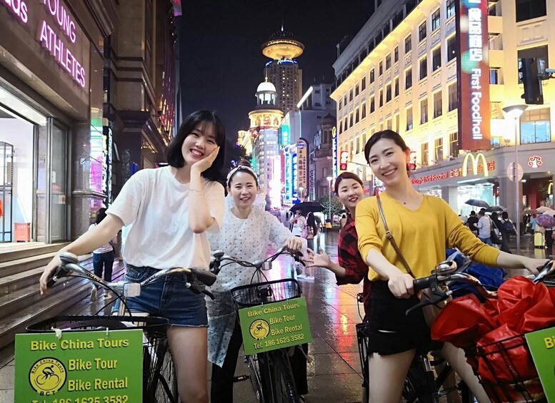 Picture 2 for Activity Shanghai: 4-Hour Nightlife Adventure & Tasting Bike Tour