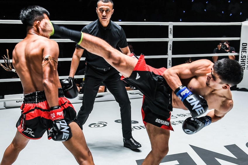 Real Muay Thai Boxing Show At Lumpinee Stadium