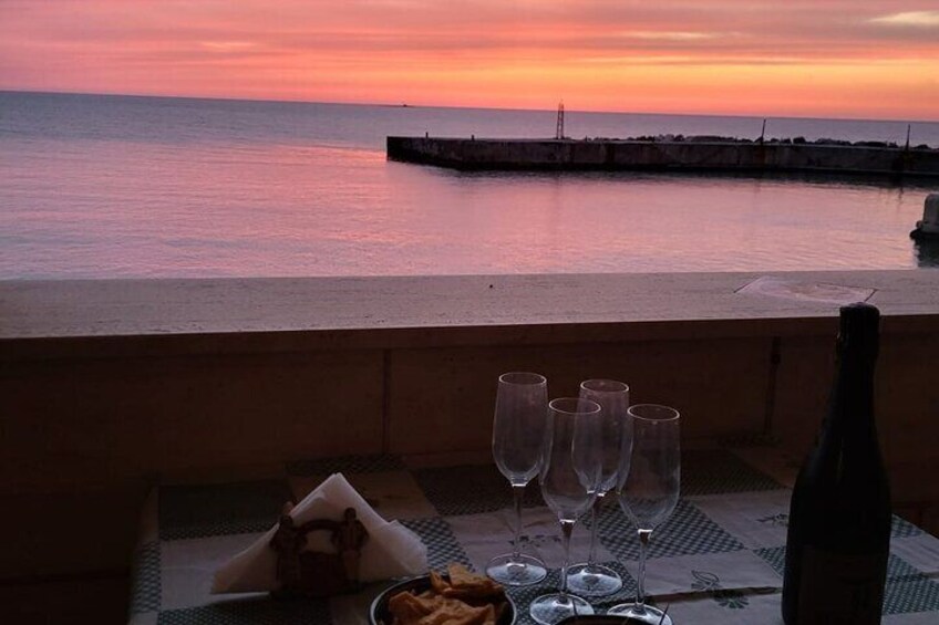 Learn how to make Sicilian traditional cannoli with sea view
